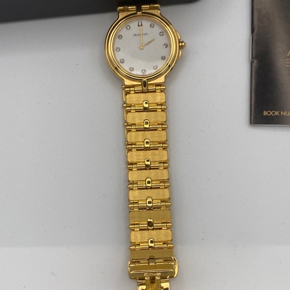 Bulova Accutron diamond accent sapphire crystal Swiss quartz watch - Picture 7 of 10